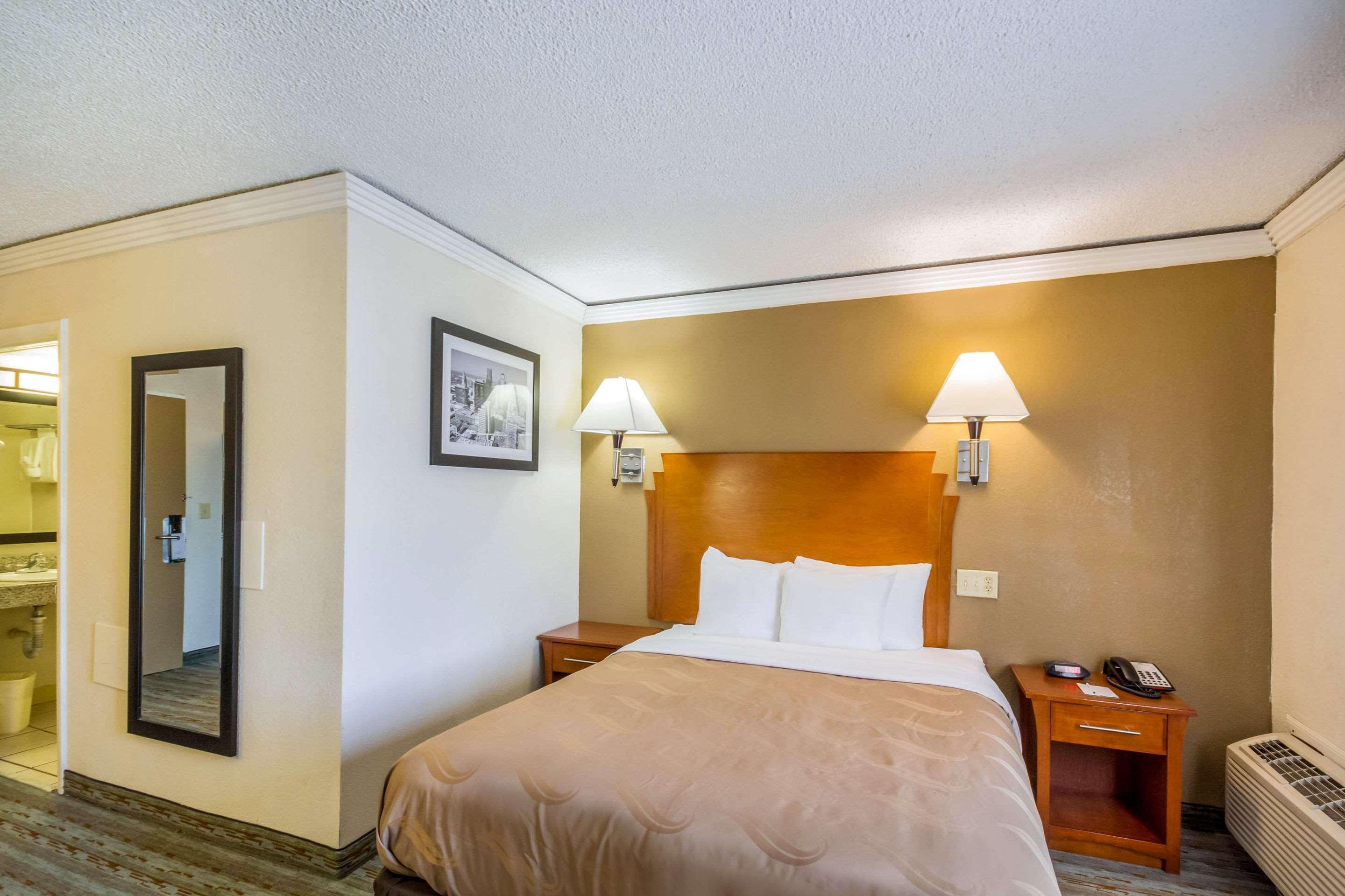 Quality Inn & Suites Kansas City - Independence I-70 East Luaran gambar
