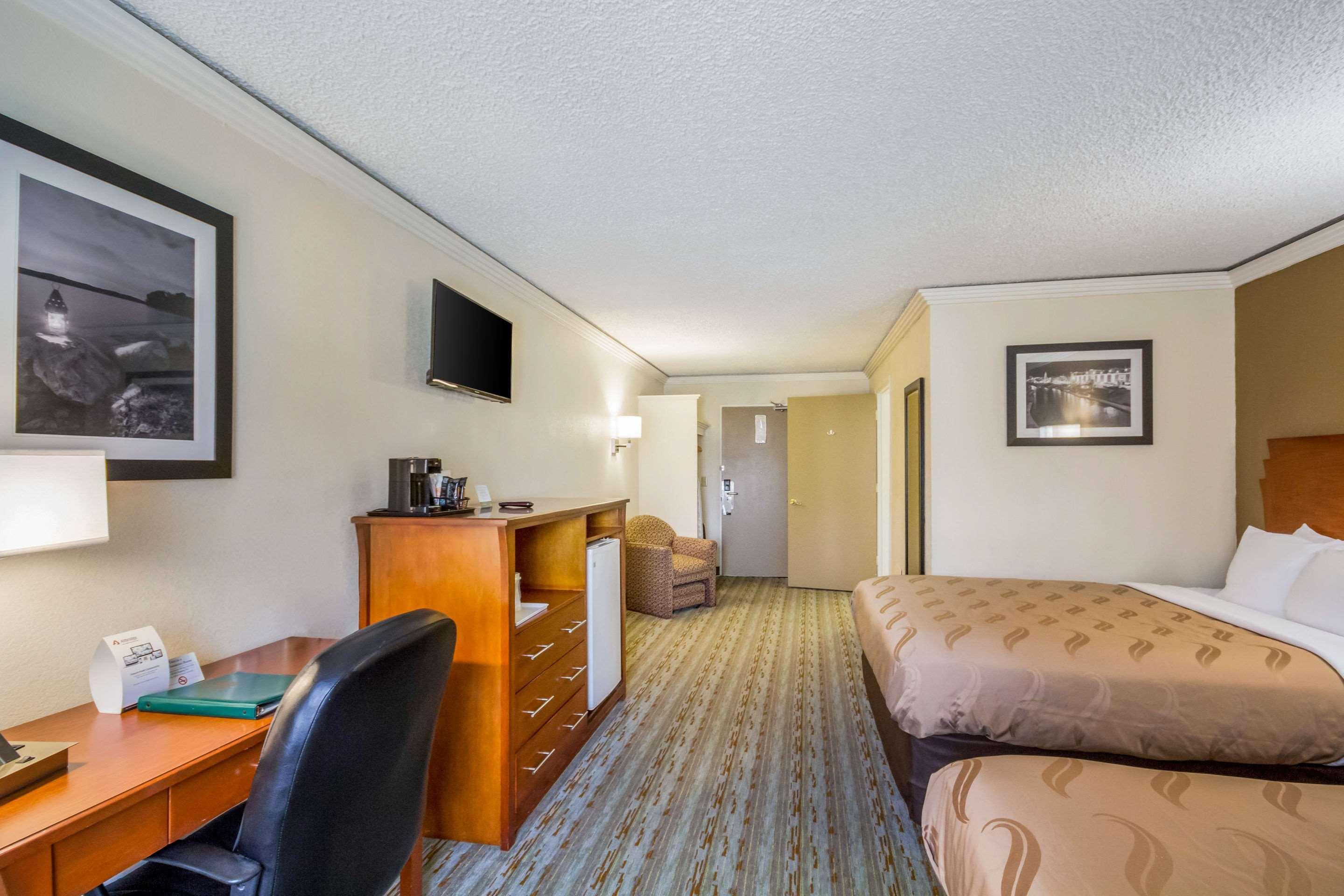 Quality Inn & Suites Kansas City - Independence I-70 East Luaran gambar