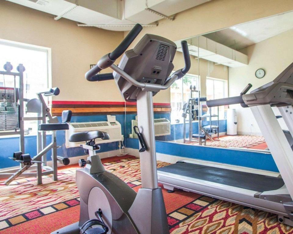Quality Inn & Suites Kansas City - Independence I-70 East Luaran gambar