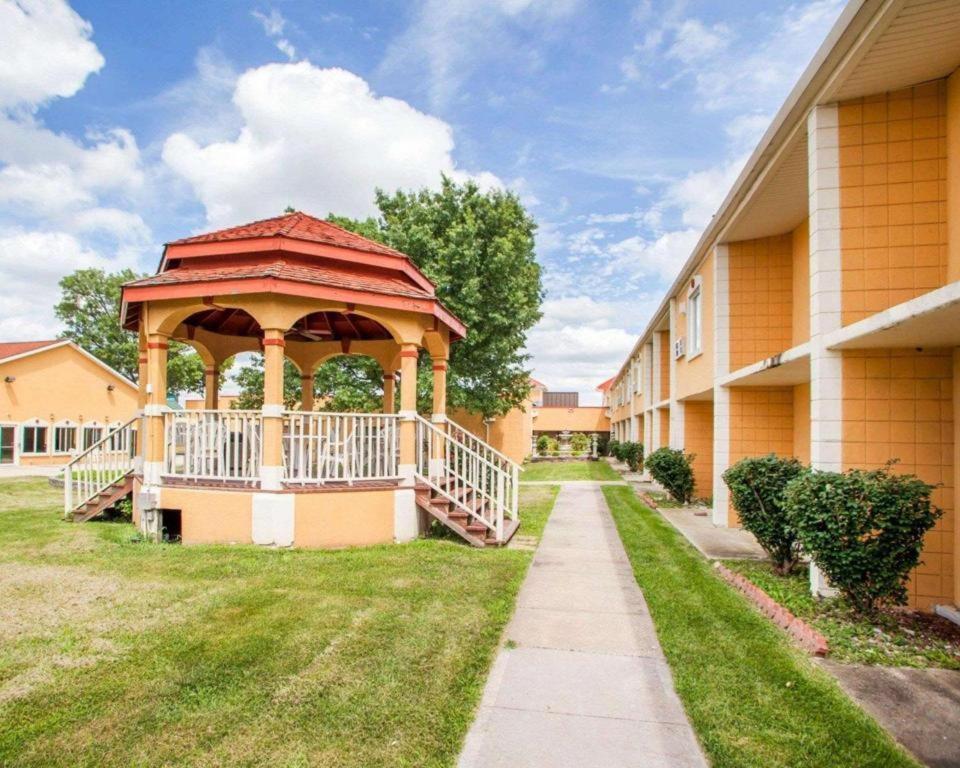 Quality Inn & Suites Kansas City - Independence I-70 East Luaran gambar
