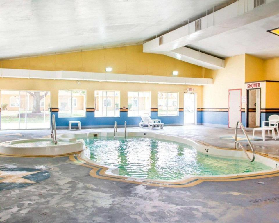 Quality Inn & Suites Kansas City - Independence I-70 East Luaran gambar