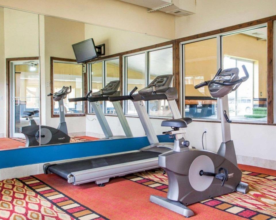 Quality Inn & Suites Kansas City - Independence I-70 East Luaran gambar